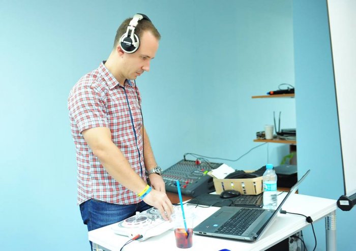 Intersog dj