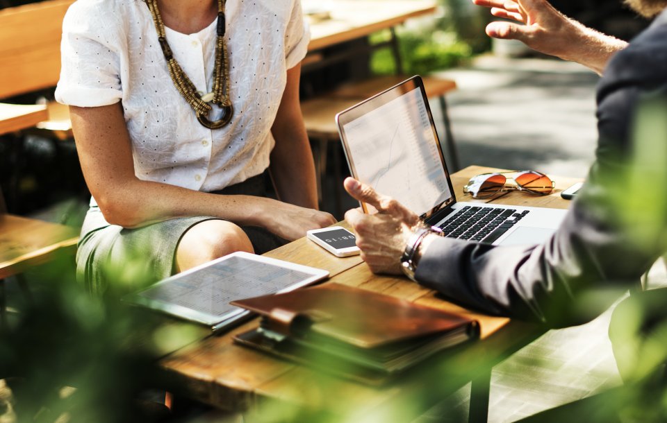 Business People hangout together at coffee shop